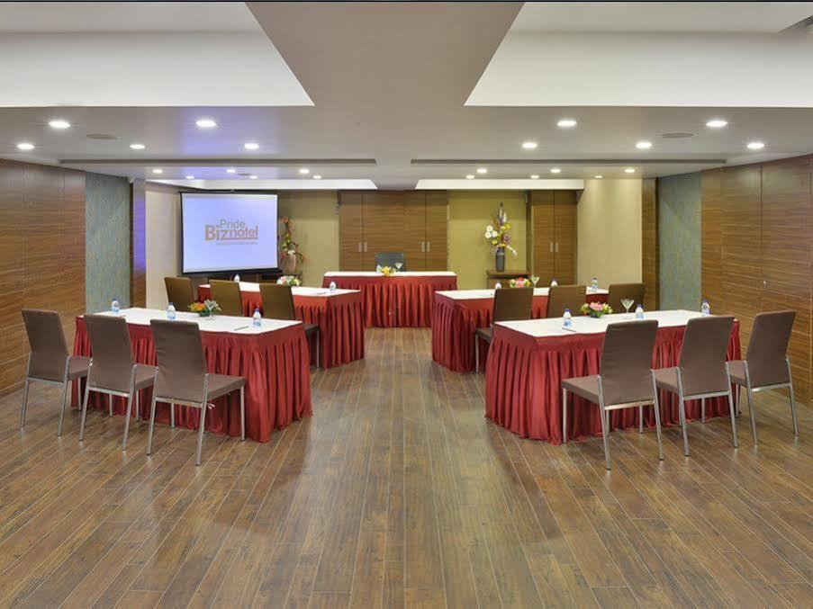 Pride Biznotel Vadodara Luaran gambar