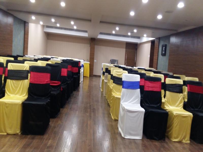 Pride Biznotel Vadodara Luaran gambar